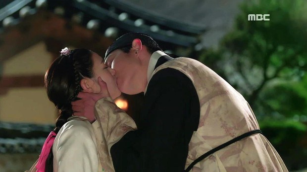 15 cảnh hôn phim Hàn khiến diễn viên liệt cả môi: Cảnh quay 48 tiếng, cảnh 100 lần mới xong - Ảnh 10.