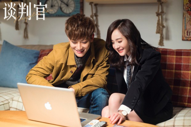 Dương Mịch rung động trước nụ hôn trộm của phi công trẻ trong Người Đàm Phán - Ảnh 8.