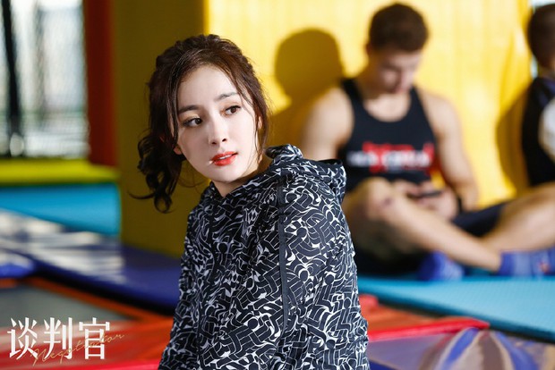 Phim mới của Chung Hán Lương - Dương Mịch: Buồn ngủ vs. Sến sẩm! - Ảnh 11.