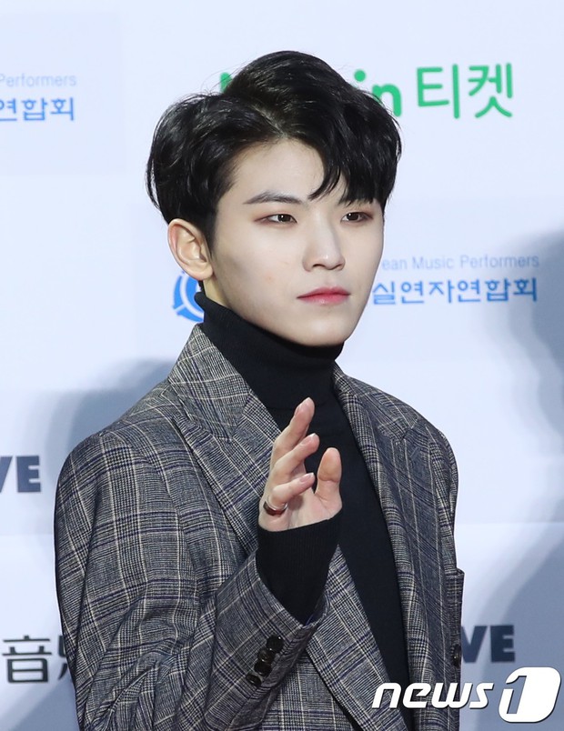 Idol Kpop tuổi Tý đúng chuẩn hội tài sắc vẹn toàn: Từ hội cỗ máy nhảy đình đám cho đến dàn visual xinh hơn hoa, có 2 idol đa-zi-năng khiến fan mê mệt - Ảnh 11. Idol Kpop tuổi Tý đúng chuẩn hội tài sắc vẹn toàn: Từ hội cỗ máy nhảy đình đám cho đến dàn visual xinh hơn hoa, có 2 idol đa-zi-năng khiến fan mê mệt - Ảnh 11.