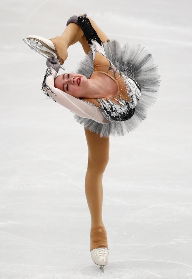 Nữ hoàng sân băng 15 tuổi người Nga phá kỷ lục thế giới tại Olympic mùa đông - Ảnh 5.