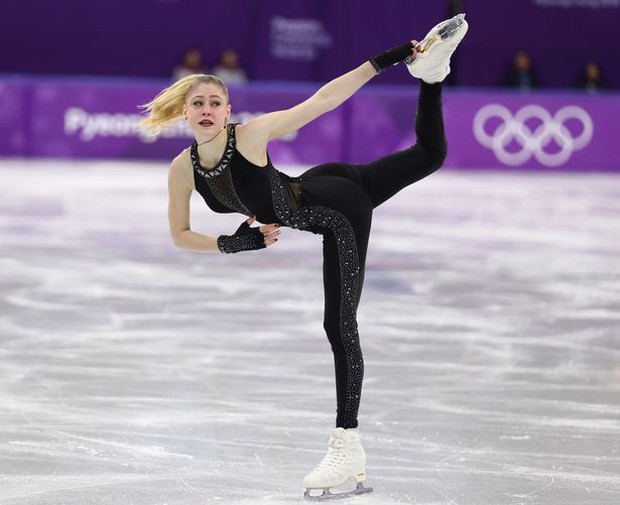 Nữ VĐV trượt băng gây ấn tượng mạnh với trang phục khác biệt, cùng thông điệp mạnh mẽ - Ảnh 1.