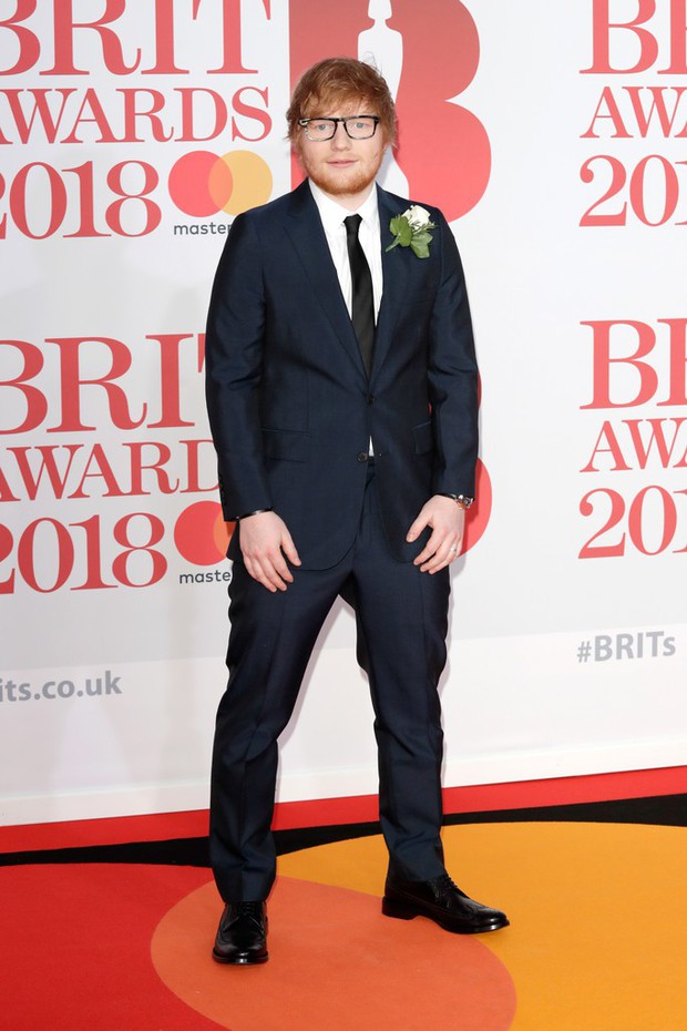 Thảm đỏ BRIT Awards: Người lộng lẫy như công chúa, kẻ khoe da thịt gợi cảm tại đêm trao giải lớn nhất nước Anh - Ảnh 17.