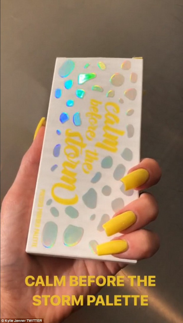 Đây là cách Kylie Jenner kiếm được nghìn tỷ từ cô con gái vừa phá kỷ lục Instagram - Ảnh 3.