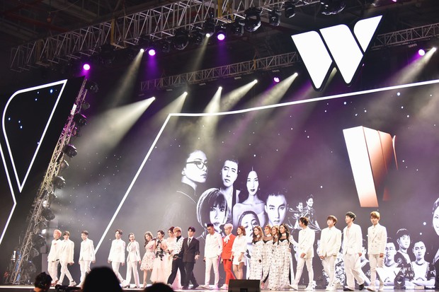Khoảnh khắc WeChoice Awards: Đẹp nhất là khi Sơn Tùng, bé Bôm và các nghệ sĩ Việt cùng chậm lại trong dòng cảm xúc vỡ òa - Ảnh 48.