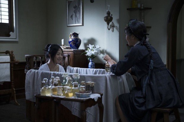 Hậu trường ít ai biết của cảnh nóng phim Hàn 18+ The Handmaiden - Ảnh 8.