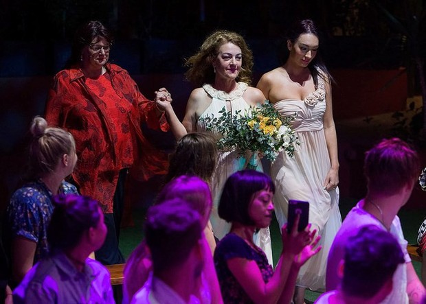 Hạnh phúc vỡ òa trong các đám cưới đồng tính ở Australia - Ảnh 10.