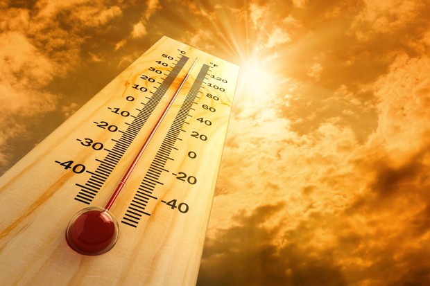 Sài Gòn nắng nóng lên tới 35 - 36 độ C: cẩn thận với 6 triệu chứng sốc nhiệt do đi dưới trời nắng quá lâu - Ảnh 4.