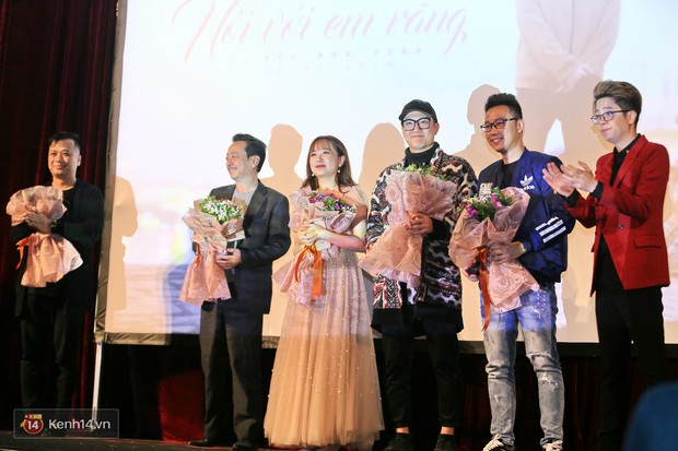 Bùi Anh Tuấn mời thảm họa âm nhạc Lệ Rơi xuất hiện trong MV ra mắt dịp Valentine trắng - Ảnh 10.