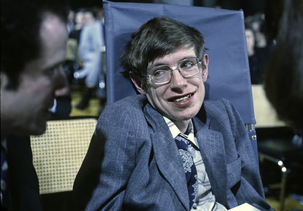 Nhìn lại cuộc đời của huyền thoại Stephen Hawking: Ngôi sao sáng trên bầu trời khoa học thế giới đã vụt tắt - Ảnh 3.