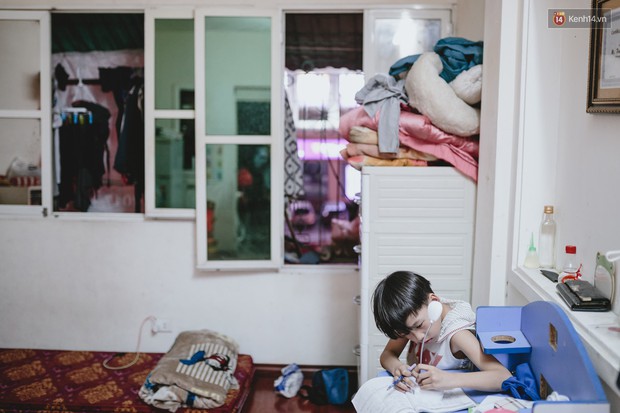 Cuộc sống bên trong căn nhà duy nhất còn sáng đèn ở 93 Láng Hạ - khu tập thể đất vàng một thời giữa lòng Hà Nội - Ảnh 8.