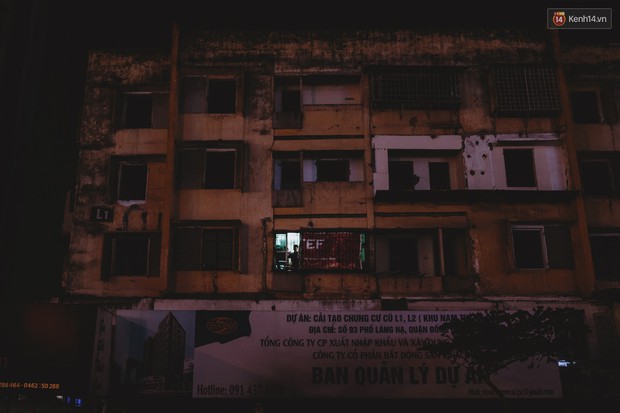 Cuộc sống bên trong căn nhà duy nhất còn sáng đèn ở 93 Láng Hạ - khu tập thể đất vàng một thời giữa lòng Hà Nội - Ảnh 14.