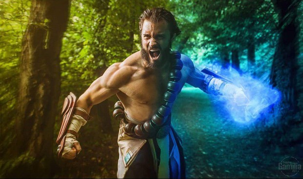 Đam mê thể hình và cosplay, anh chàng cơ bắp này cũng nghiện mặc váy để hóa thân thành nhân vật trong Thủy thủ Mặt Trăng - Ảnh 4.