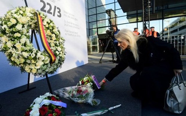 Bỉ tưởng niệm 2 năm xảy ra loạt vụ khủng bố ở Brussels - Ảnh 1.