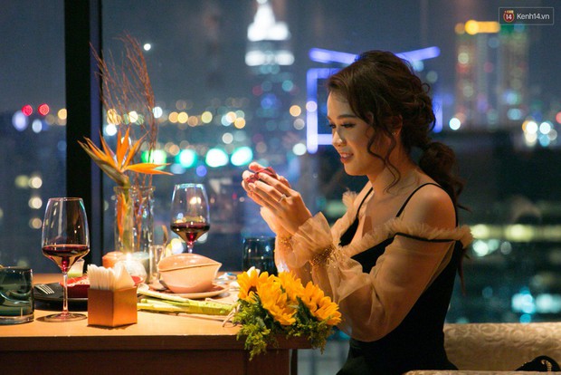 Sam la hét hoảng sợ khi bất ngờ được tặng nhẫn... rắn - Ảnh 3.