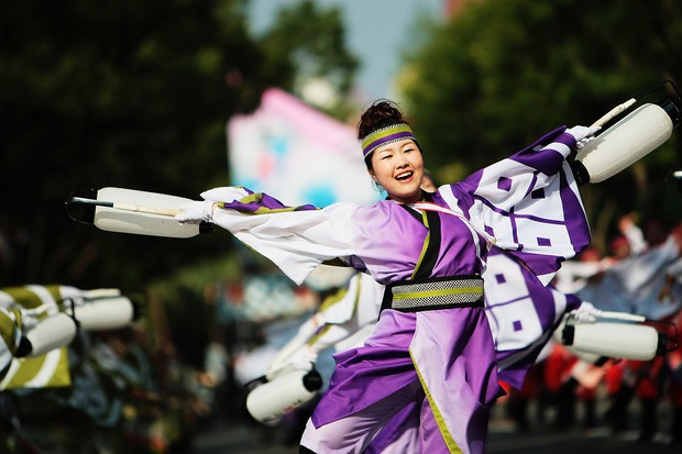 Câu chuyện về Yosakoi: Điệu nhảy vực tinh thần Nhật Bản sau chiến tranh rồi trở nên nổi tiếng toàn thế giới - Ảnh 1.