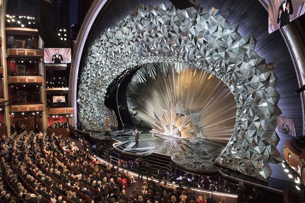 Bí mật sân khấu Oscar 2018: 45 triệu viên pha lê Swarovski đắt đỏ tạo nên màn tiệc mê hoặc - Ảnh 2.