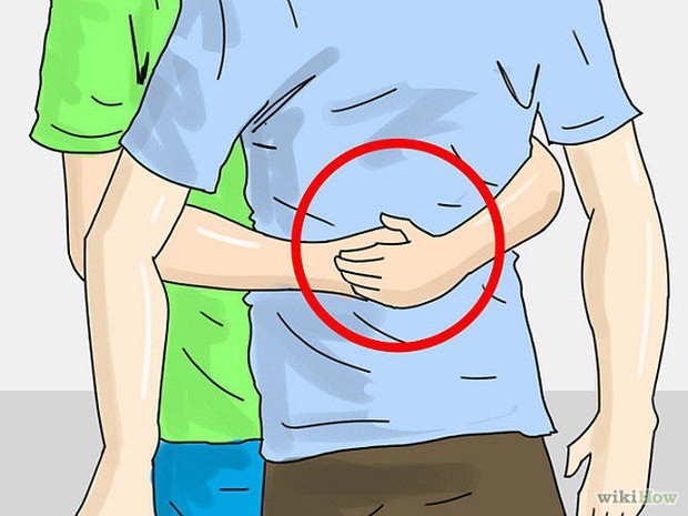 Cách tự cứu mạng khi bị nghẹn, hóc dị vật bạn cần biết - Ảnh 4. Cách tự cứu mạng khi bị nghẹn, hóc dị vật bạn cần biết - Ảnh 4.
