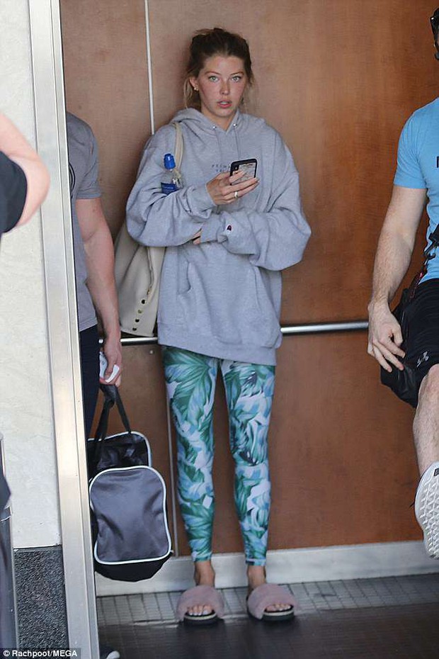 Không còn là tin đồn, Justin Bieber công khai sánh đôi bên người đẹp mới hậu chia tay Selena - Ảnh 5.