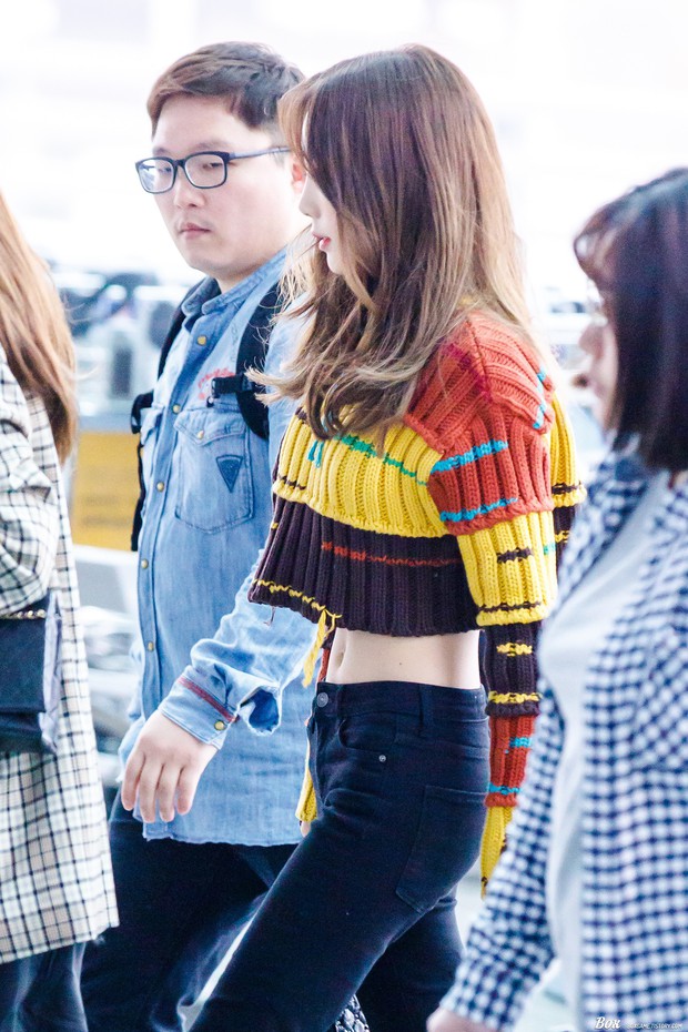 Những vòng eo nhỏ như sắp gãy của idol nữ: Ai cũng đáng gờm nhưng người thứ 5 mới là gây sốc nhất - Ảnh 2.