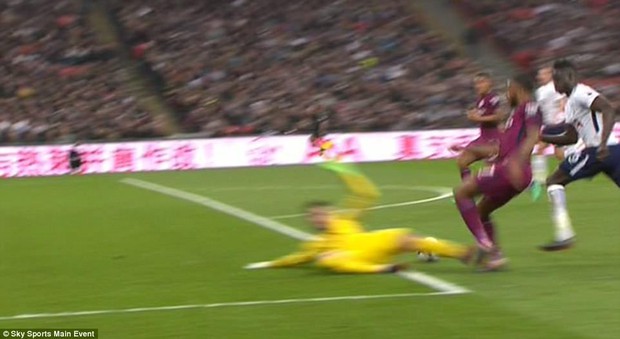 Man City đánh bại Tottenham, chạm tay vào ngôi vô địch - Ảnh 8.