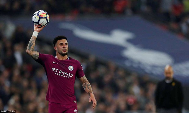 Man City đánh bại Tottenham, chạm tay vào ngôi vô địch - Ảnh 3.