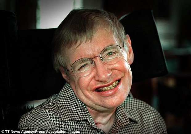 Bất ngờ và cảm động với món quà cuối cùng của nhà thiên tài vật lý Stephen Hawking - Ảnh 1.