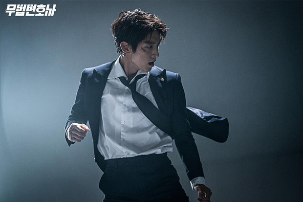 Phim ngầu lòi của Lee Jun Ki mới chiếu đã rating béo múp, còn chất lượng thì sao? - Ảnh 2.
