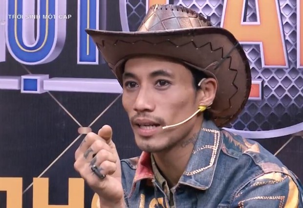 Bị tố gạ tình, Phạm Anh Khoa vẫn nghiễm nhiên xuất hiện trên sóng truyền hình - Ảnh 1.