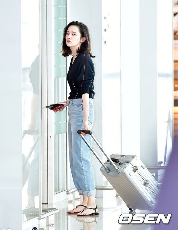 Mới ra mắt, nàng thơ mặt siêu lạnh của xứ Hàn đã dính phốt thái độ trên đường tới Cannes - Ảnh 6.