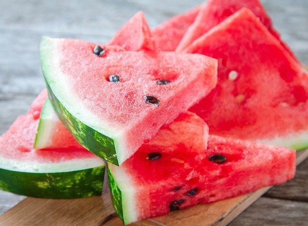 Chế độ ăn có những thực phẩm này sẽ giúp chống nắng, ngăn chặn ung thư da nếu thực hiện đều đặn vào mùa hè - Ảnh 2.