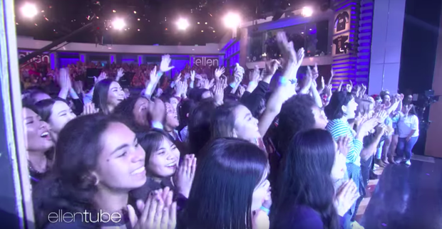 Mặc anti-fan xỉa xói, khán giả Mỹ vẫn hò reo cuồng nhiệt khi BTS đốt cháy sân khấu The Ellen Show - Ảnh 7.