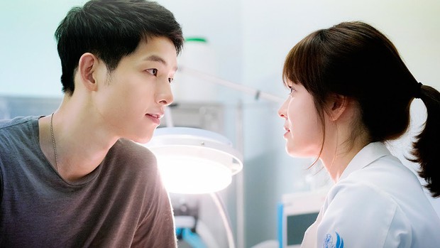 Để ý mới thấy Jung Hae In và Son Ye Jin đang lặp lại kịch bản Song Song năm xưa, nhưng tình thế bị đảo ngược? - Ảnh 1.