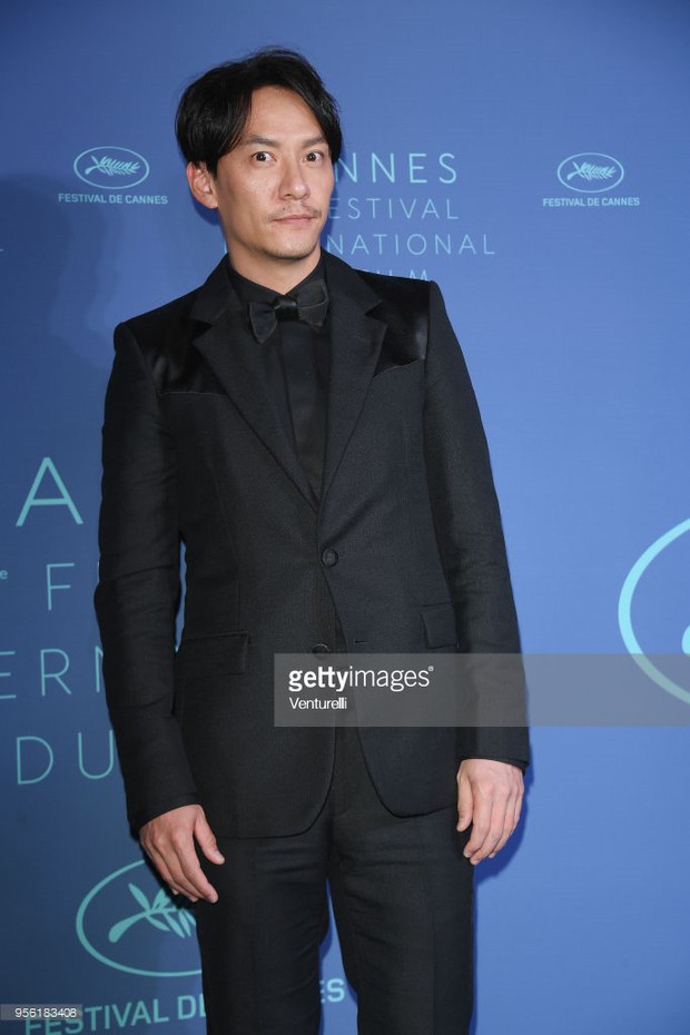 Bị chê bánh gato màu xanh, Phạm Băng Băng trở lại phong thái sang chảnh tại tiệc Gala Cannes - Ảnh 15.