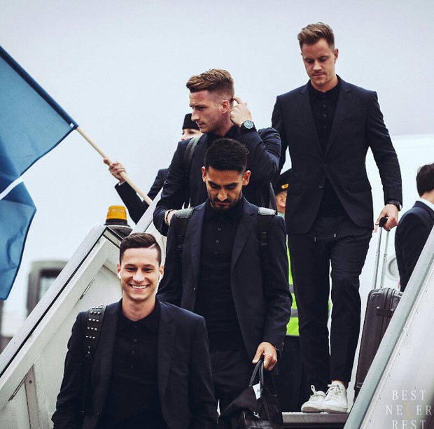 World Cup 2018: Reus, Neuer và dàn trai đẹp tuyển Đức đã đến Nga - Ảnh 3. World Cup 2018: Reus, Neuer và dàn trai đẹp tuyển Đức đã đến Nga - Ảnh 3.