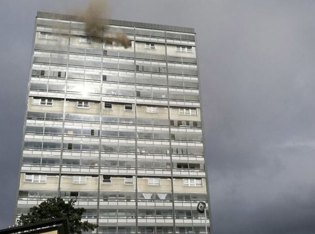 Hỏa hoạn đúng dịp tưởng niệm 1 năm xảy ra vụ cháy Grenfell Tower - Ảnh 1.