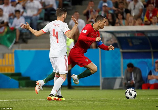 Truyền thông thế giới nói gì về màn trình diễn siêu hạng của Ronaldo trước Tây Ban Nha? - Ảnh 2.