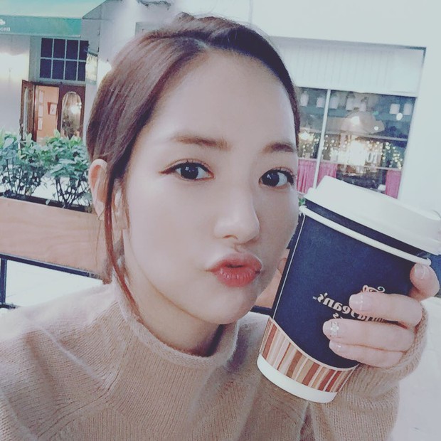 Park Min Young làm đẹp tự nhiên mà cô gái nào cũng nên học hỏi - Ảnh 10.