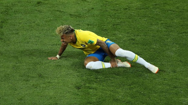 Chơi nhạt nhòa, Neymar bị chế nhạo vì mái tóc quá điệu đà - Ảnh 5.