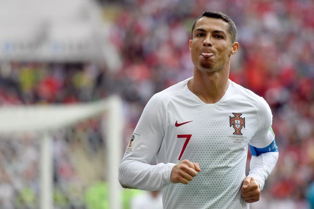 Ronaldo đang ở một đẳng cấp khác, trên tầm Messi rồi - Ảnh 1. Ronaldo đang ở một đẳng cấp khác, trên tầm Messi rồi - Ảnh 1.