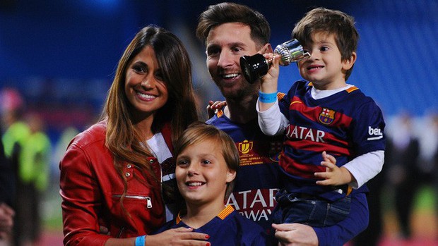 Lionel Messi - chàng cầu thủ biết yêu từ năm... 9 tuổi nhưng từ đó đến nay đã 22 năm chỉ chung thủy với duy nhất một người - Ảnh 10.