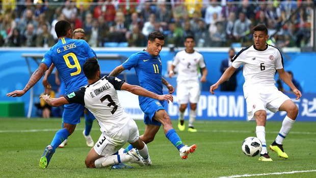 Coutinho nổ súng phút bù giờ, Brazil vỡ oà như từ cõi chết trở về - Ảnh 2. Coutinho nổ súng phút bù giờ, Brazil vỡ oà như từ cõi chết trở về - Ảnh 2.