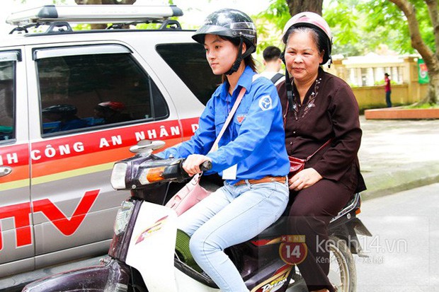 Sinh viên tình nguyện - những người hùng lặng thầm của mùa thi đang bị chúng ta lãng quên và lên án - Ảnh 8.