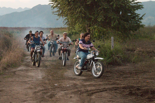 Người thật việc thật, mối tình mù quáng của trùm ma tuý khét tiếng trong lịch sử Colombia được làm phim - Ảnh 5.