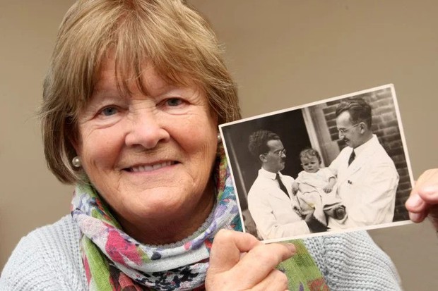 Người phụ nữ tìm ra thân thế của mình chỉ nhờ con tem thư chứa ADN từ 30 năm về trước - Ảnh 6.