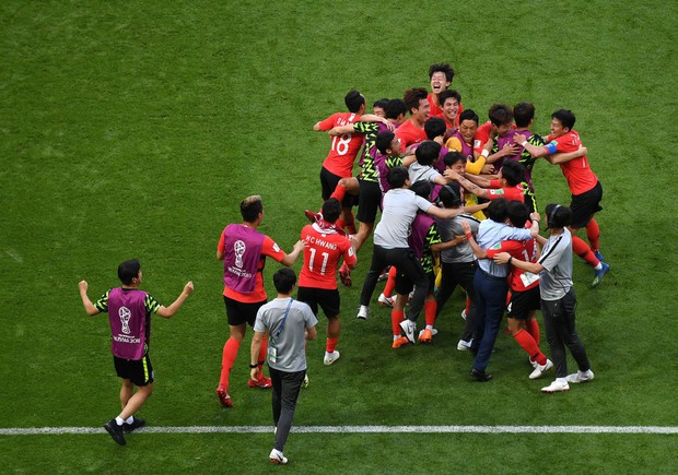 Sao Hàn Quốc khóc nức nở với bàn thắng biến đội tuyển Đức thành nhà cựu vô địch - Ảnh 7.