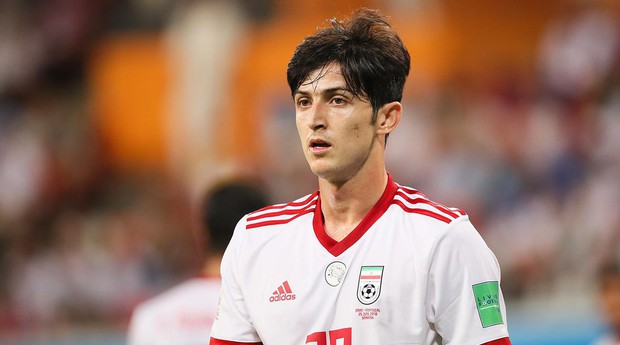 Messi Iran chia tay đội tuyển quốc gia ở tuổi 23 khiến nhiều fan cuồng phải suy nghĩ - Ảnh 2.