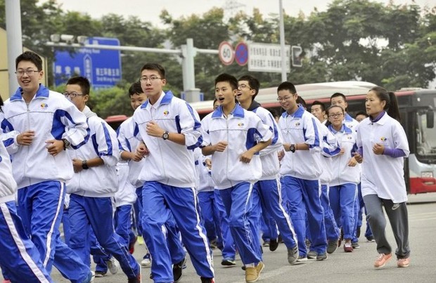 Thật đáng ngạc nhiên, nhiều học sinh Hàn lại ghen tị với đồng phục của học sinh Trung Quốc - Ảnh 3.