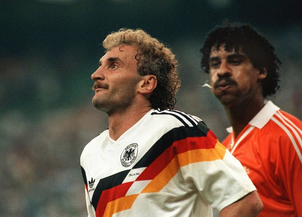 Lịch sử World Cup 1990: Ca khúc huyền thoại Mùa hè Italia và chất thép của người Đức - Ảnh 4.