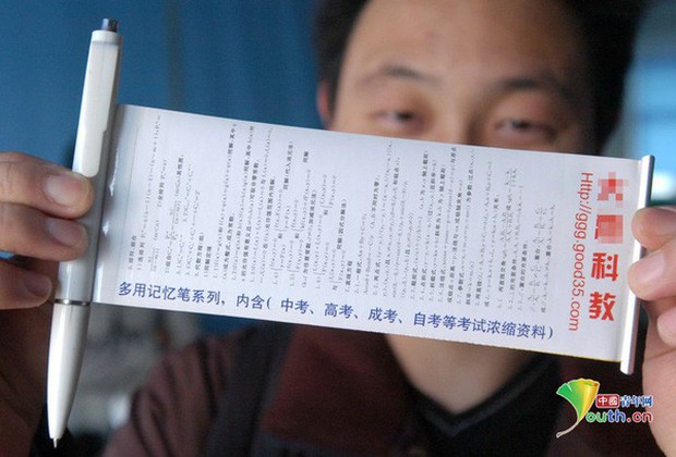 Dù biết gian lận bị phạt tù 7 năm, học sinh Trung Quốc vẫn bất chấp dùng mọi cách quay cóp khi thi đại học - Ảnh 3.